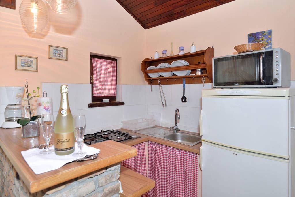 プーラ Rustic House With Private Swimming Poolヴィラ エクステリア 写真